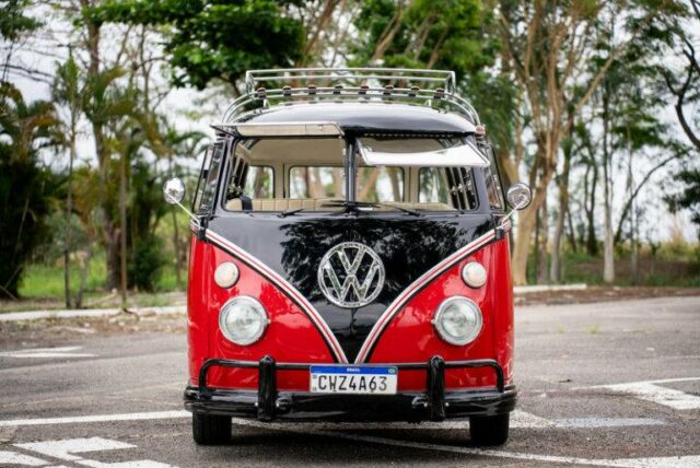 Volkswagen bus restoration samba (24)