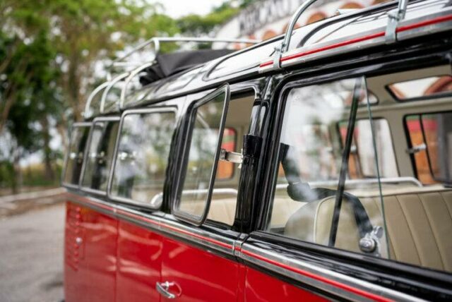 Volkswagen bus restoration samba (29)