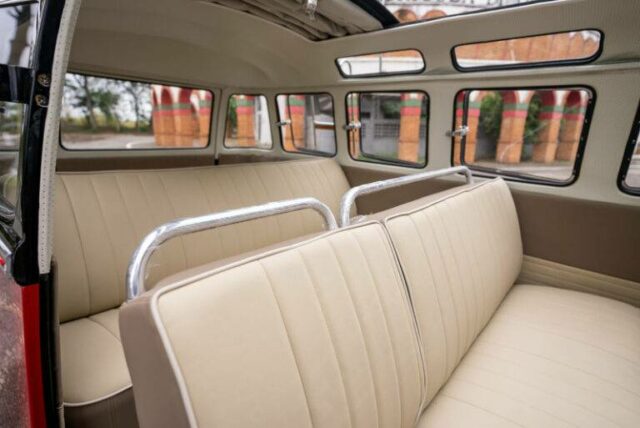 Volkswagen bus restoration samba (40)