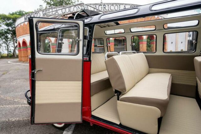 Volkswagen bus restoration samba (46)