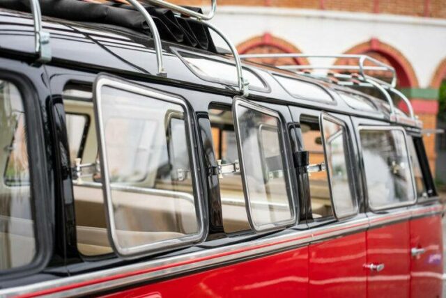 Volkswagen bus restoration samba (52)