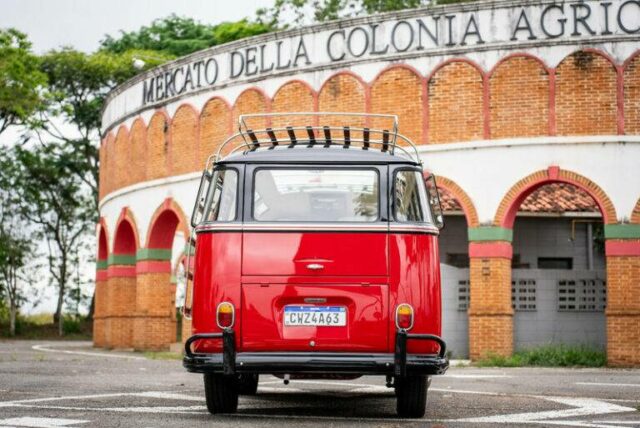 Volkswagen bus restoration samba (59)
