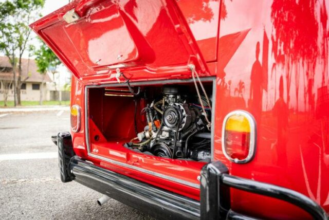 Volkswagen bus restoration samba (60)