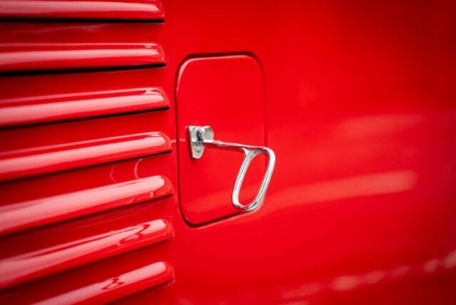 Volkswagen bus restoration samba (64)