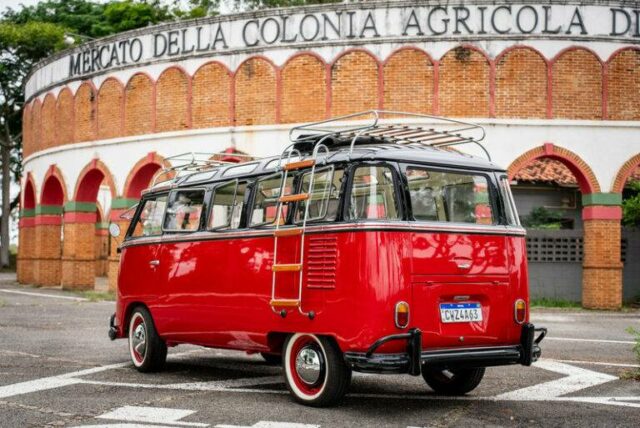 Volkswagen bus restoration samba (66)