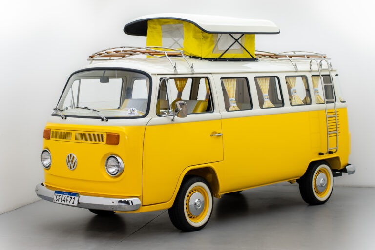 Volkswagen T2 camper bus (63)