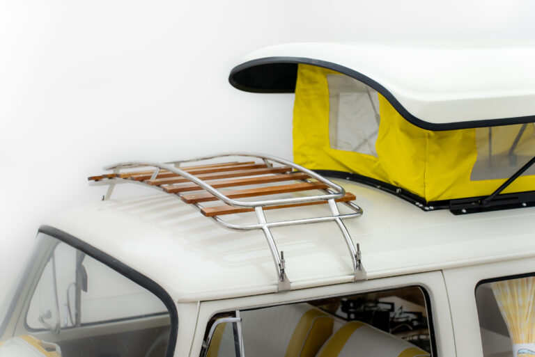 Volkswagen T2 camper bus (68)